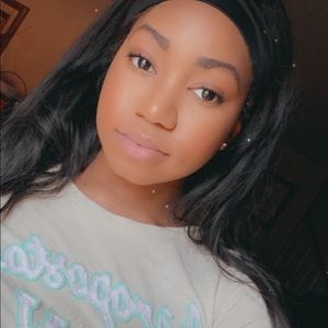 Meet your Posher, Monica